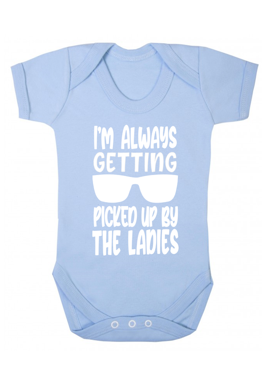 Duwweltjie® Baby - I'm Always Getting Picked Up Babygro