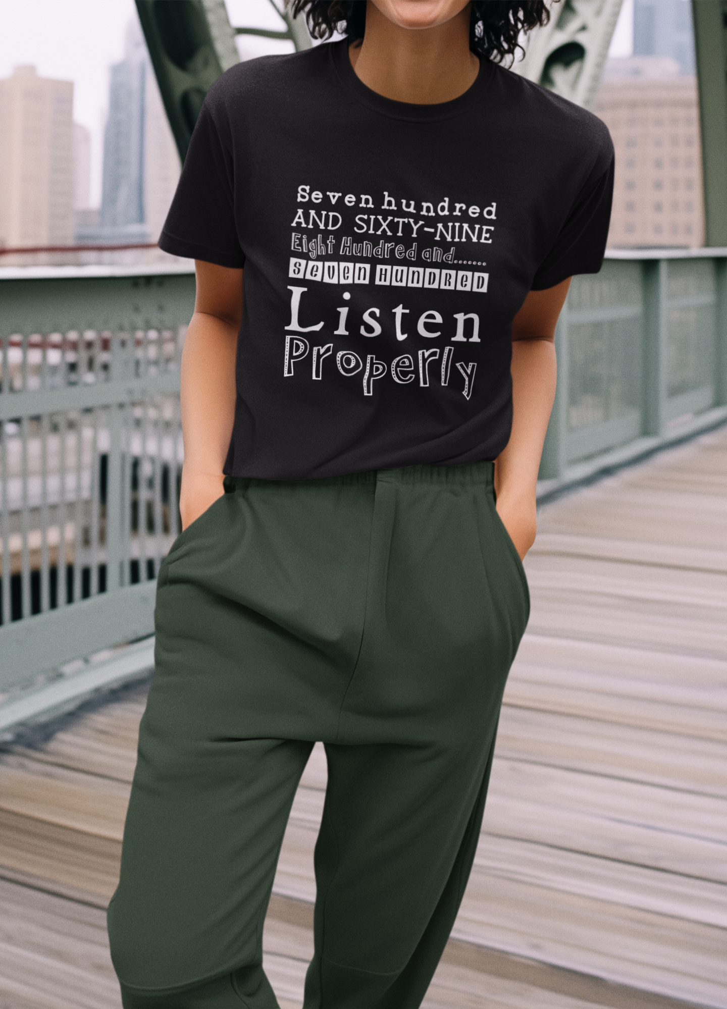 Duwweltjie® Foolstop - "Listen Properly" Women's T-Shirt