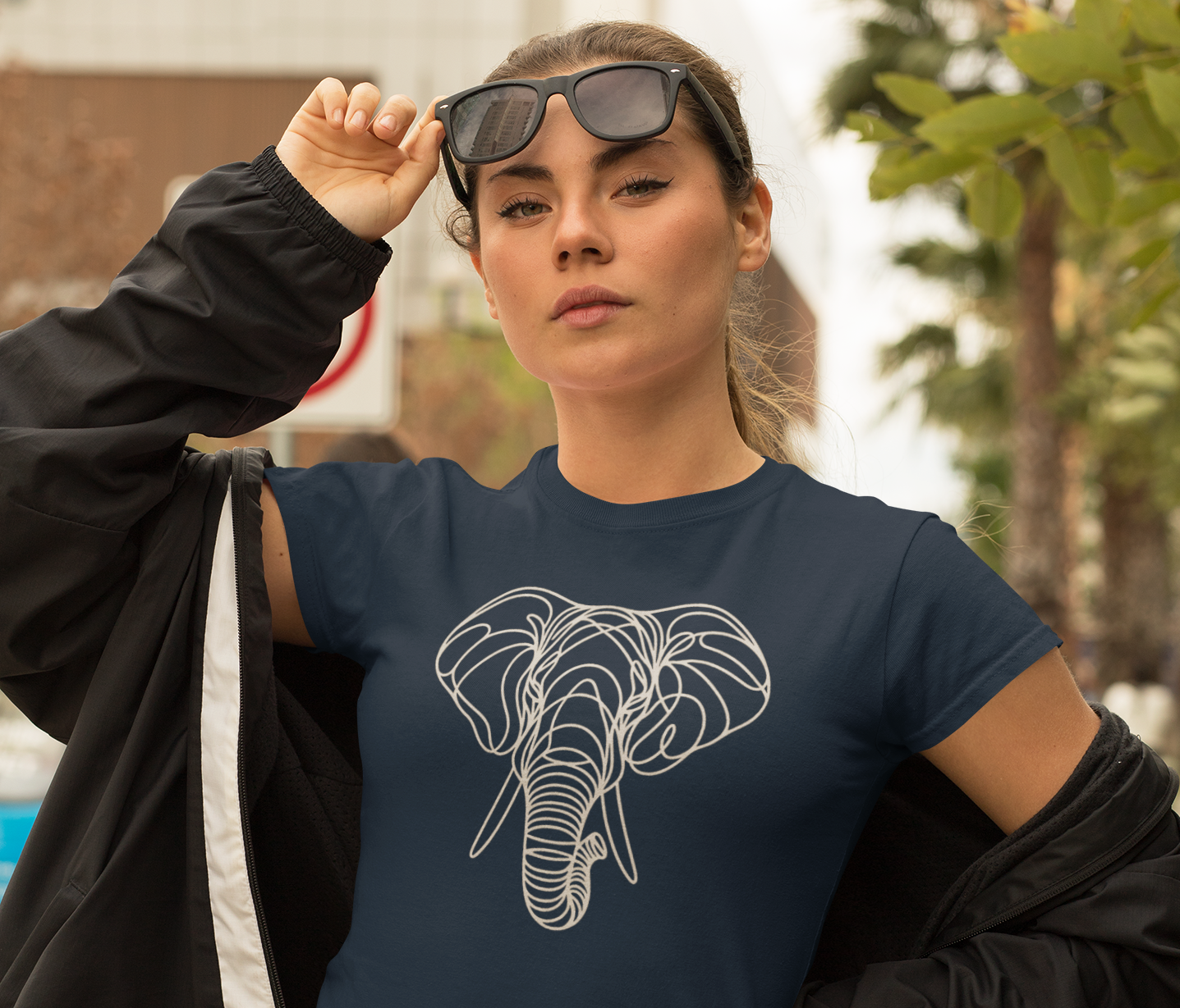 Duwweltjie® Wildline - Elephant Women's T-Shirt